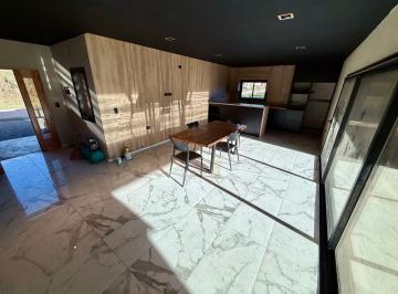 Casa · 121m² · 2 Dormitorios · 1 Cochera · Casa a Estrenar en Villa Catalina - 2 Dorm. - Galería - Asador – Terreno de 400 m²