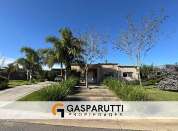 Casa · 185m² · 4 Ambientes · 4 Cocheras · Casa en Venta en San Matías – Una Planta, Diseño Moderno y G