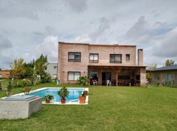 Casa de 5 ambientes, Tigre · Gran Oportunidad Casa a La Laguna Barrio San Francisco, Villanueva