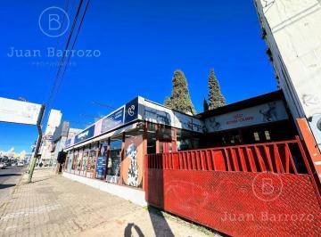 Local comercial · 306m² · Venta / Alquiler Local Sobre Gran Lote en Banfield Oeste.