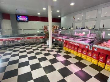 Local comercial · 140m² · Local Comercial en Alquiler con Camara Frigorifica