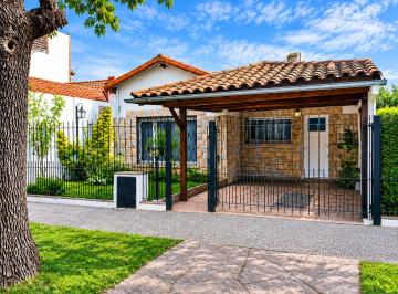 Casa de 4 ambientes, Ituzaingó · Chalet en Venta – Ituzaingó