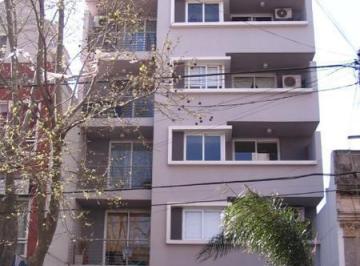 Departamento · 60m² · 3 Ambientes · 1 Cochera · Departamento en Alquiler en Lomas de Zamora con Cochera