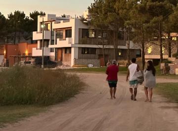 Casa de 10 ambientes, Costa Esmeralda · Casa en Venta Costa Esmeralda Dueno Directo