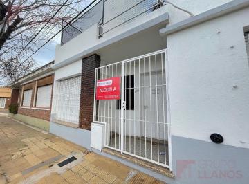 Casa · 89m² · 4 Ambientes · Alquiler de Casa en Lujan Centro, 4 Ambientes