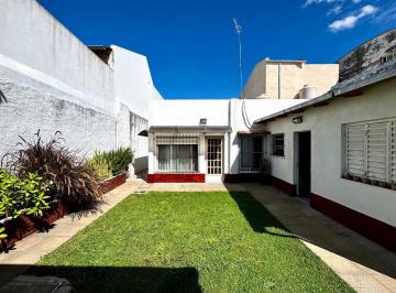 Casa · 130m² · 3 Ambientes · Casa Tres Ambientes, Calle Santa Fe 1225, San Antonio de Padua Norte