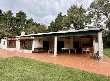 Casa · 173m² · 6 Ambientes · Descubrí La Casa de Campo de Tus Sueños en La Araucaria| Lobos