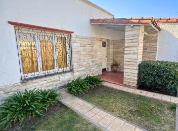 Casa de 4 ambientes, Guaymallén · Casa en Alquiler - San José, Guaymallén!