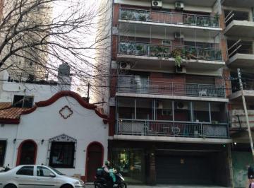 Departamento de 3 ambientes, Caballito · Depto de 3 Ambientes. Luminoso. Bajas Expensas.