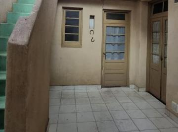 Casa · 54m² · 3 Ambientes · Callao 2600 Dto. Pasillo 2 Dorm. Patio y Terraza