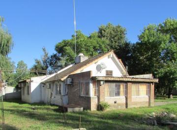 Casa · 80m² · 5 Ambientes · 2 Cocheras · Casa en Venta