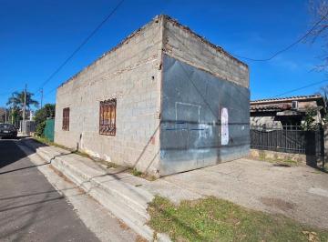 Bodega-Galpón · 60m² · Galpón en Alquiler - Roldan
