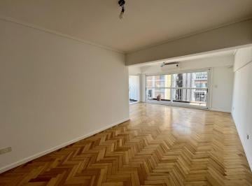 Departamento · 83m² · 3 Ambientes · 1 Cochera · Fantastico Departamento con Balcon Terraza Enorme y Vista Al Rio.