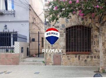Casa · 90m² · 4 Ambientes · Casa 2 Dorm. Alquiler Zona Macrocentro