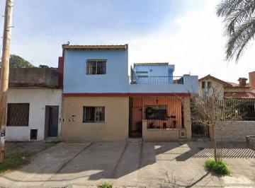 Casa · 150m² · 4 Ambientes · Venta Casa Multifamiliar Aldo Bonzi