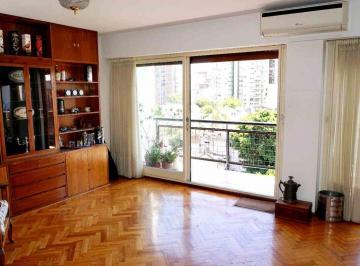 Departamento · 104m² · 4 Ambientes · 1 Cochera · Semipiso de Categoría en El Corazón de Martínez