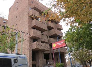 Departamento · 75m² · 5 Ambientes · 1 Cochera · Departamento Cochera 2 Dorm Edificio Rosolini