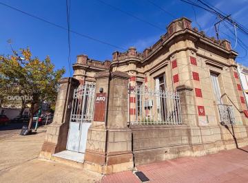 Oficina comercial · 95m² · 4 Ambientes · Estudio Profesional en Venta Sobre Bv. Lehmann