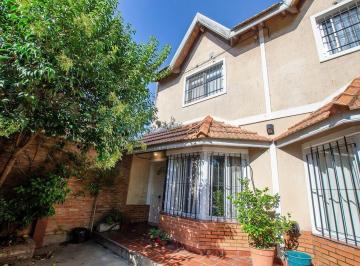 Departamento · 66m² · 3 Ambientes · 1 Cochera · Duplex en Venta 3 Ambientes en Adrogue
