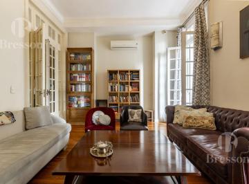 Departamento · 109m² · 4 Ambientes · Departamento en Edificio Francés Totalmente Reciclado con 2 Dorm.