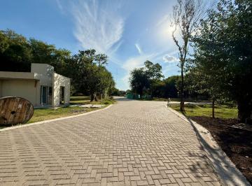 Terreno · 331m² · Lote en Venta de 393 m² Ubicado en Ingeniero Pablo Nogués Barrio Cerrado