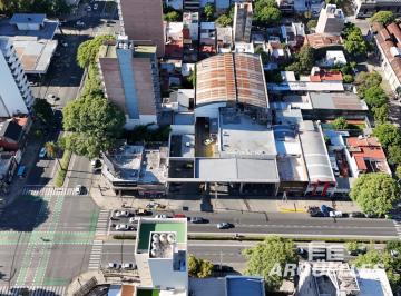 Local comercial · 2085m² · 12 Ambientes · Local Comercial Av Pellegrini Al 3000