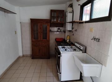 PH de 2 ambientes, Avellaneda · PH de 2 Ambientes con Patio en Sarandi