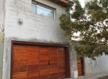 Casa · 175m² · 6 Ambientes · 2 Cocheras · Casa en Plottier