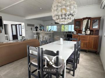 Casa · 170m² · 4 Ambientes · Casa en Venta en Costa Esmeralda