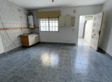 Cocina comedor · Alquiler Dpto. 2 Amb. con Patio. Piñeyro, Avellaneda