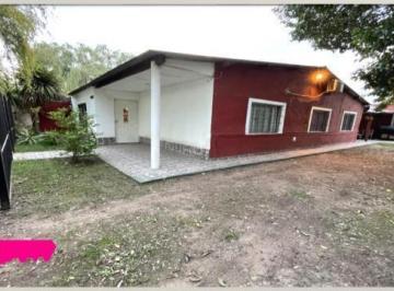 Casa · 80m² · 4 Ambientes · 1 Cochera · Casa en Venta