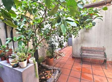 Casa · 183m² · 6 Ambientes · Casa a Reciclar en Almagro Lote Propio