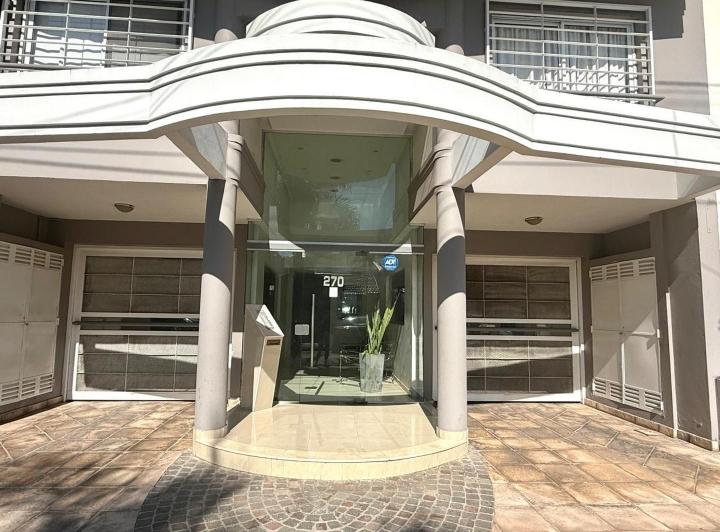 Departamento · 100m² · 4 Ambientes · 1 Cochera