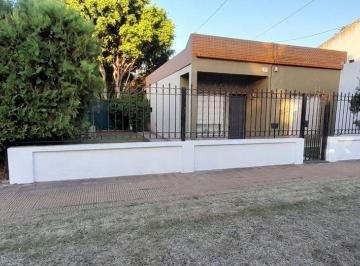 Casa · 69m² · 3 Ambientes · 2 Cocheras · Venta Casa Villa Bosch Apto Credito 2 Dorm.
