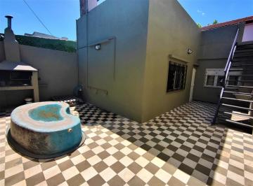 PH · 129m² · 5 Ambientes · 1 Cochera · PH Tipo Casa 5 Amb - Apto Permuta - Urquiza 1700 Quilmes