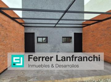 Casa · 67m² · 4 Ambientes · 1 Cochera · Duplex en Venta Rincones de Manantiales