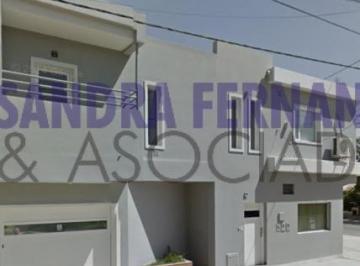 Departamento · 70m² · 2 Ambientes · Rio Negro, Cipolletti, Alquiler, 2 Dorm.. Cochera. Parrilla. Barrio Brentana
