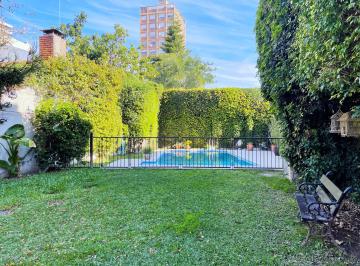 Casa de 7 ambientes, Vicente López · Casa en Venta en La Lucila – Amplia, Luminosa y con Excelente Jardín con Pileta