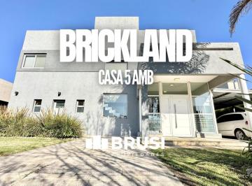 Casa · 176m² · 5 Ambientes · 5 Cocheras · Casa en Venta 5 Ambientes 2 Plantas - Brickland - Canning