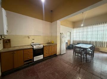 PH · 123m² · 3 Ambientes · 1 Cochera · Venta PH 3 Ambientes con Cochera y Jardin en Lugano Apto Credito