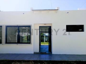 Casa · 91m² · 3 Ambientes · Casa de Dos Dorm. en Villa Castells Ubicada en 11 y 487