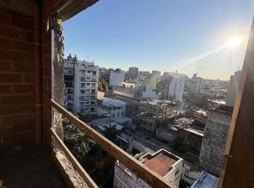 Departamento · 37m² · 1 Ambiente · Venta de Pozo. 1 Ambiente con Terraza y Parrilla Propia. Apto Prof. Ideal Temporario. Hidalgo 1418