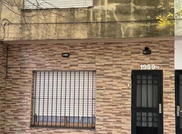 Departamento de 2 ambientes, La Plata · Oportunidad! Departamento en Planta Alta en Excelente Zona de Los Hornos.
