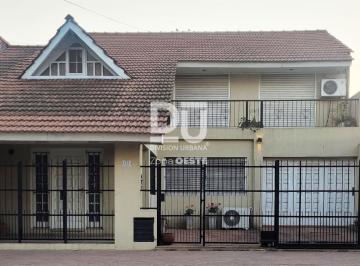 Casa · 187m² · 7 Ambientes · 2 Cocheras · Venta de Casa en General Rodriguez