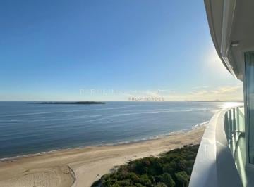 Foto1 · Apartamento en Venta en Edificio Paramount de 3 Suites + Dependencia de Servicio, Piso Alto. Playa m