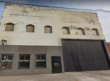 Bodega-Galpón · 64m² · 5 Cocheras · Galpón en Venta en Quilmes Oeste