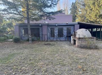 Casa · 110m² · 4 Ambientes · 2 Cocheras · Maipu Casa en Alquiler