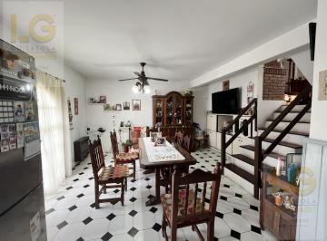 Casa · 112m² · 4 Ambientes · 2 Cocheras · Casa en 4 Ambientes en Venta en Berazategui