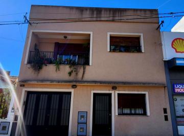 Casa · 210m² · 5 Ambientes · 1 Cochera · Casa en Venta Sobre Av 25, 5 Ambientes, 3 Baños, Quincho y Pileta