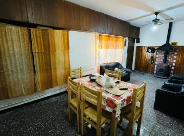 Casa · 60m² · 3 Ambientes · 1 Cochera · Venta Casa 3 Ambientes con Fondo Libre